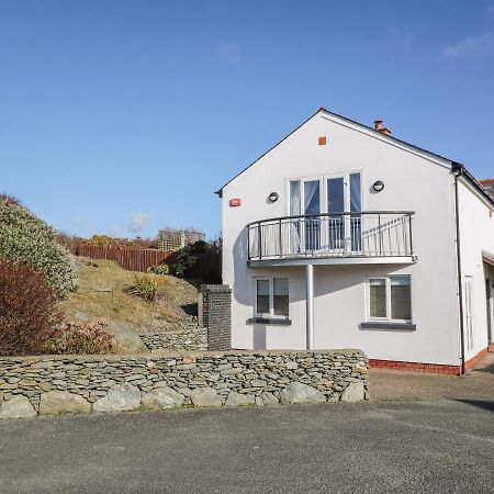 Bay View Villa Holyhead Exterior photo